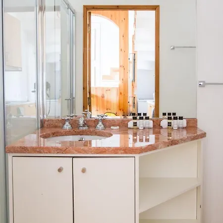 Plum Guide - The Bastu Apartment Lisbon